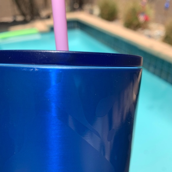 Starbucks Summer 2021 Blue 24oz tumbler - Picture 3 of 9